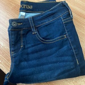 Decree Jeans size 1. Never been used